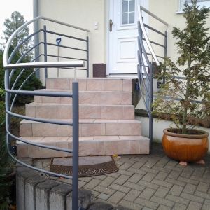 Treppengeländer mit Edelstahlhandlauf