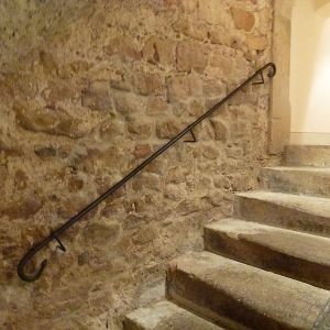 Kunstschmiedegelaender_fuer_historische_Treppe.jpg