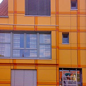 Vorhangfassaden hinterlüftet mit Trespa, Eternit, Aluminium